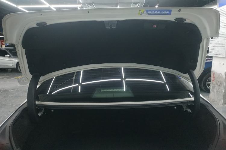 Used Toyota Avalon 2019 Dual-Engine 2.5L Luxury Edition China VI Standard