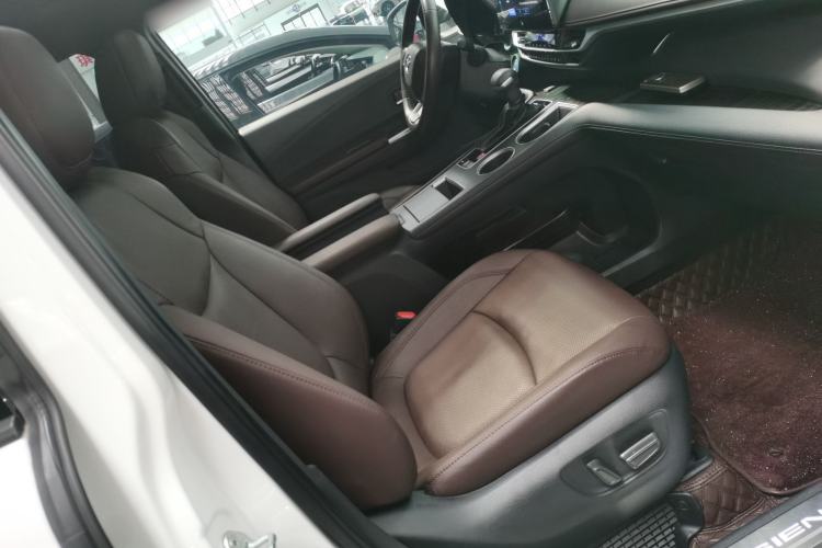 Used Toyota Sienna 2023 2.5L Hybrid Platinum Edition