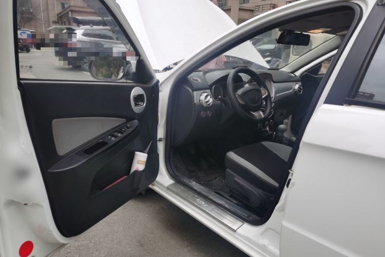 Used Oley 2014 Hatchback 1.5L Manual Comfort Model Driver Seat