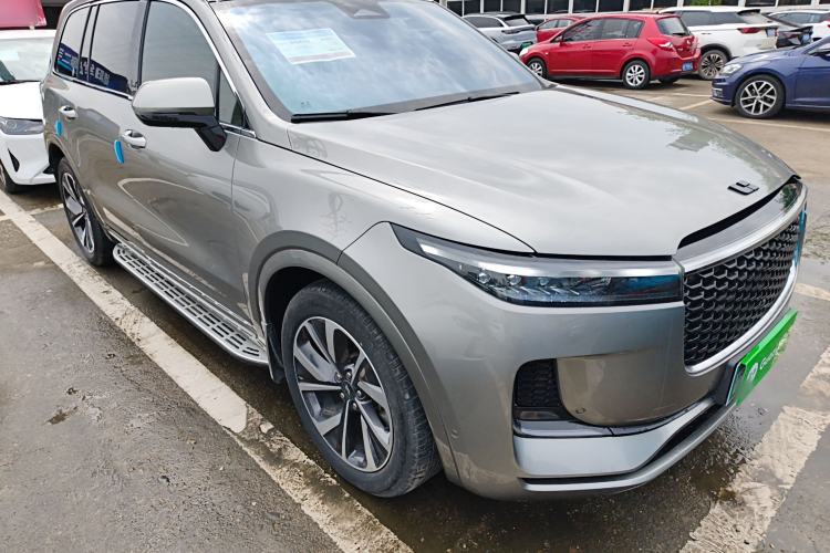 Used Li Auto ONE 2021 Extended-Range 6-Seater Version Front Right 45 Deg