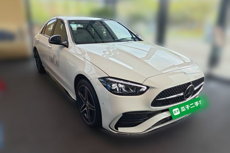 Used Mercedes-Benz C-Class 2024 Facelifted C-Class 260 L Night Edition Sports Version Front Right 45 Deg