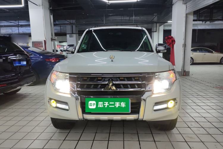 Used Mitsubishi Pajero 2018 3.0L Automatic Standard Edition

