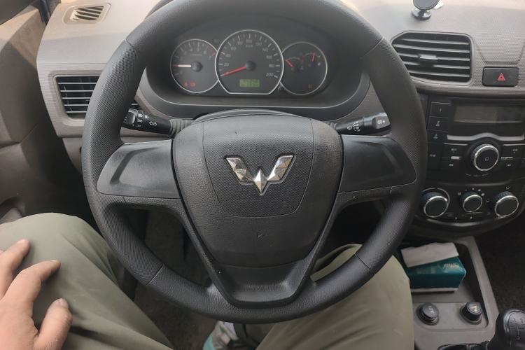 Used Wuling Hongguang 2020 1.2L S Base Model China VI LSI
