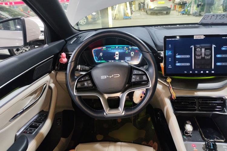 Used BYD Song PLUS New Energy 2023 Champion Edition EV 520KM Flagship Model