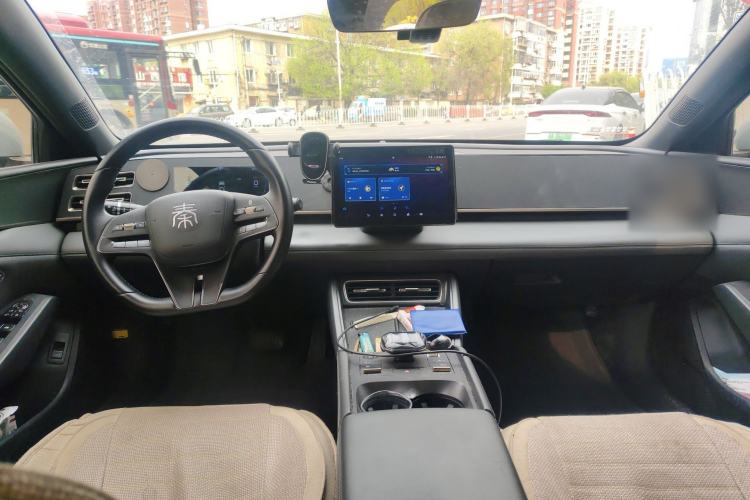Used BYD Qin L 2024 DM-i 80KM Leading Model Center Console