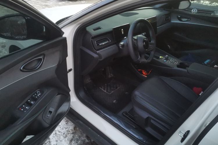 Used BYD Seal 06 New Energy 2025 DM-i Smart Drive 80KM Luxury Model Driver Seat