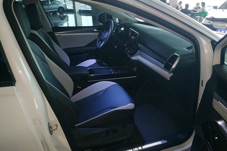 Used Volkswagen ID.6 CROZZ 2024 PURE model
