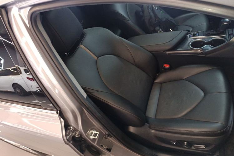 Used Toyota Camry 2023 2.0G Luxury Edition Right Front Seat