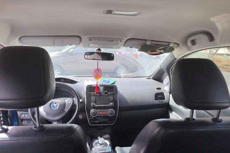 Used Venucia Leaf 2014 Navigation Version 6.6 KW