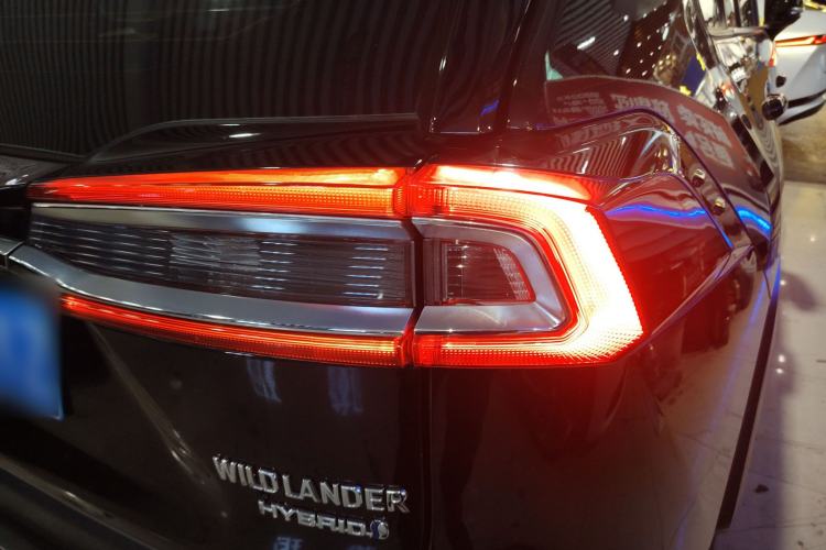 Used Toyota Wildlander 2022 Dual-Engine 2.5L E-CVT Two-Wheel Drive Luxury PLUS Edition