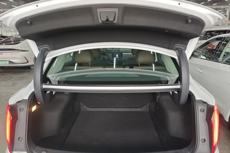 Used Hongqi E-QM5 2022 431 km Charge & Enjoy Edition