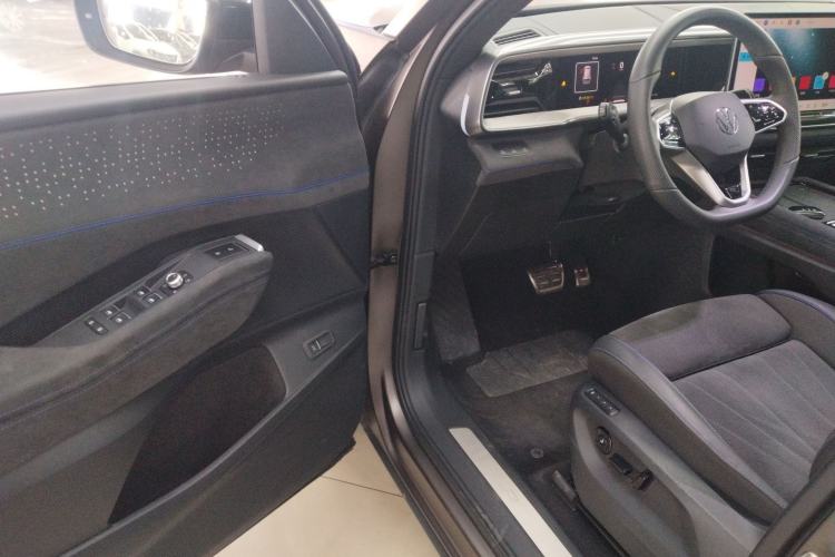 Used Volkswagen Teramont 2025 Tiguan Pro 450TSI Four-Wheel Drive Summit Edition