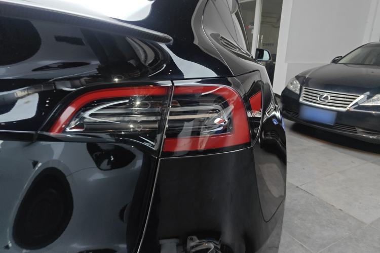 Used Tesla Model Y 2021 Standard Range Rear-Wheel Drive Version
