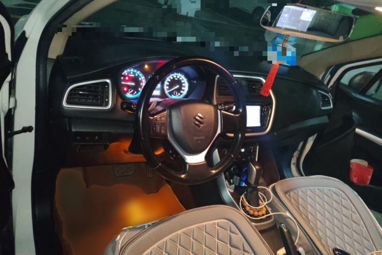 Used Suzuki S-Cross 2014 1.6L CVT Two-Wheel Drive Elite Version Steering Wheel