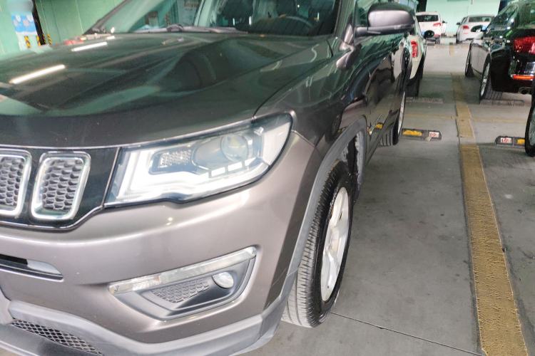 Used Jeep Compass 2017 200T Automatic Family Edition
