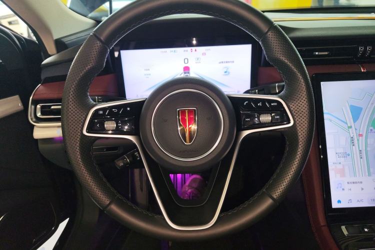 Used Hongqi H5 2025 2.0T Automatic Flag Edition – 500 000 Units Commemorative Version
