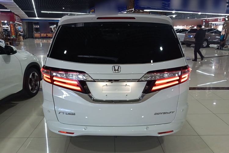 Used Honda Odyssey 2018 2.4L Supreme Edition
