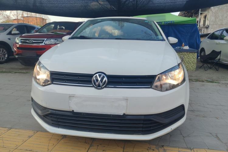 Used Volkswagen Polo 2016 1.4L Manual Fashion Model
