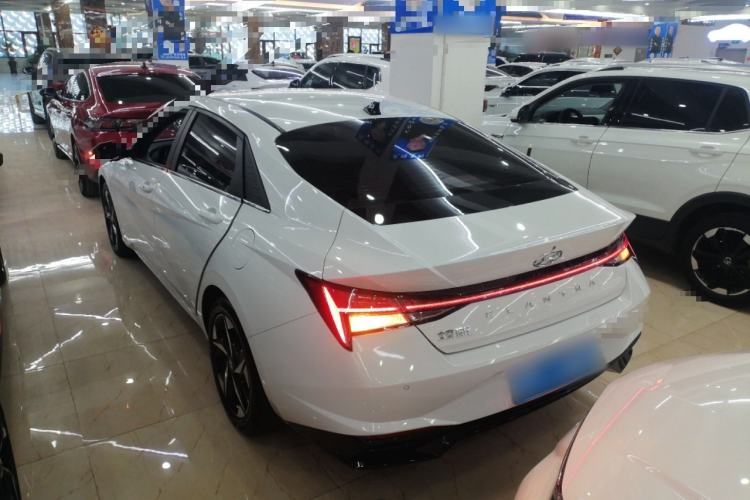 Used Hyundai Elantra 2021 1.5L CVT LUX Prestige Edition