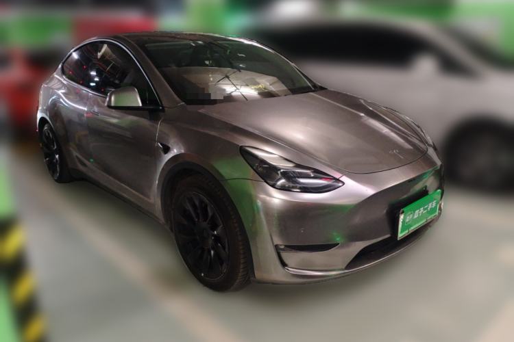 Used Tesla Model Y 2021 Standard Range Rear-Wheel Drive Version Front Right 45 Deg