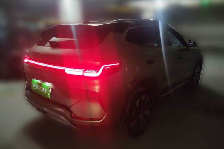 Used BYD Song PLUS New Energy 2023 Champion Edition EV 520KM Prestige Model
