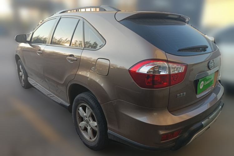 Used BYD S6 2013 Jingyue Edition 2.0L Manual Luxury Model 5 Seats
