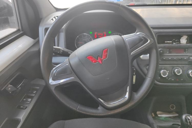 Used Wuling Zhengtu 2021 1.5L Entry-Level LAR
