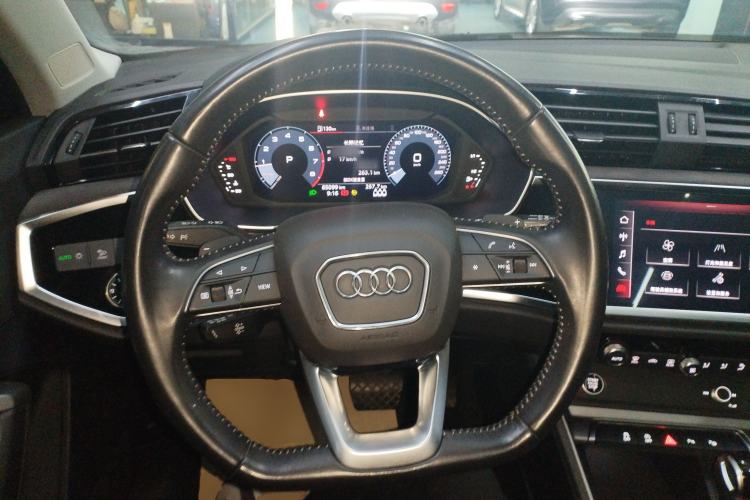 Used Audi Q3 2021 35 TFSI Fashion Dynamic Model