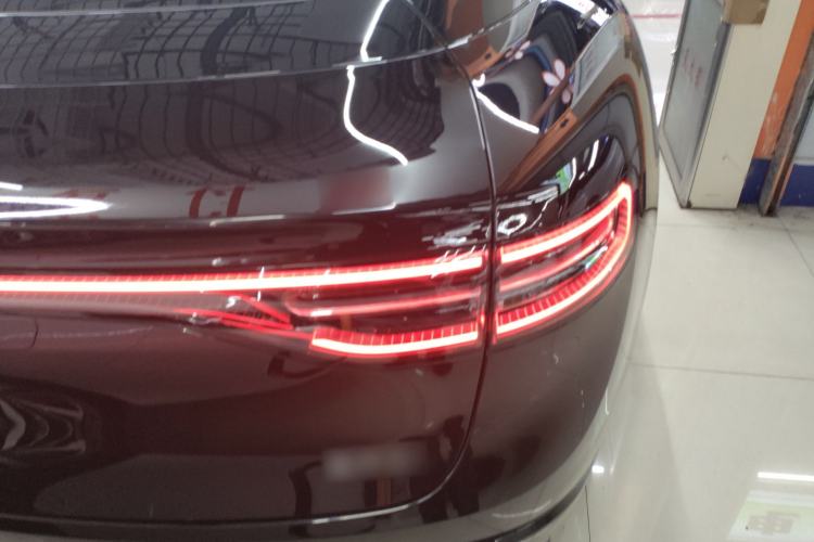 Used Hima Luxeed S7 2025 855 km Max