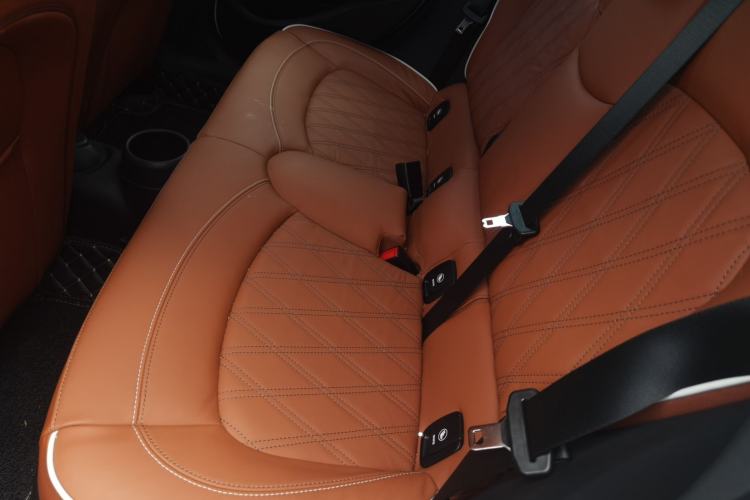 Used MINI 2022 Updated 1.5T COOPER Artist Five-Door Edition Left Rear Seat