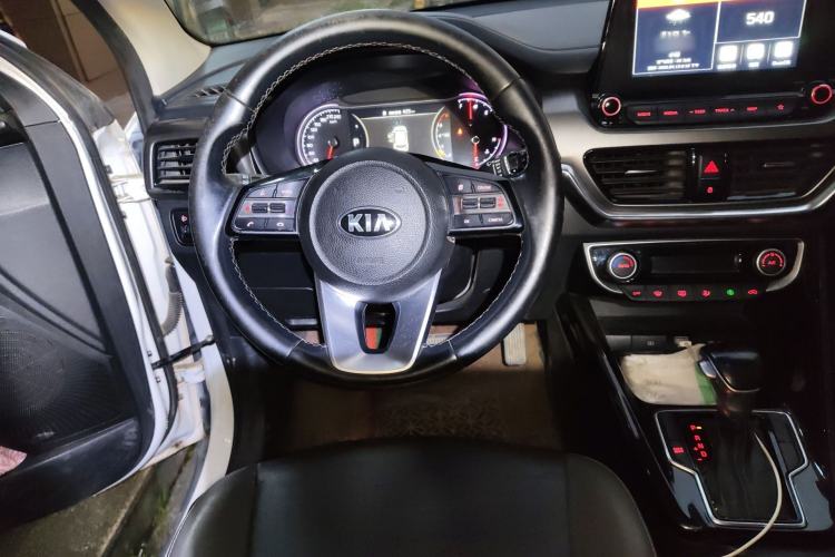 Used Kia Sportage R 2019 2.0L Automatic Smart Luxury Edition Steering Wheel