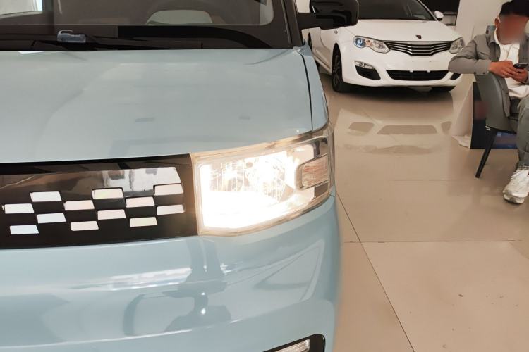 Used Wuling Hongguang MINIEV 2020 Freedom Version Lithium Iron Phosphate Left Front Headlight
