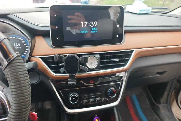 Used Wuling Hongguang S3 2019 1.5L Manual Luxury Model China VI Standard