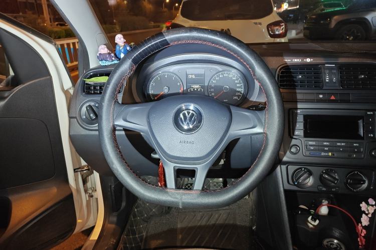 Used Volkswagen Polo 2014 1.4L Manual Fashion Edition
