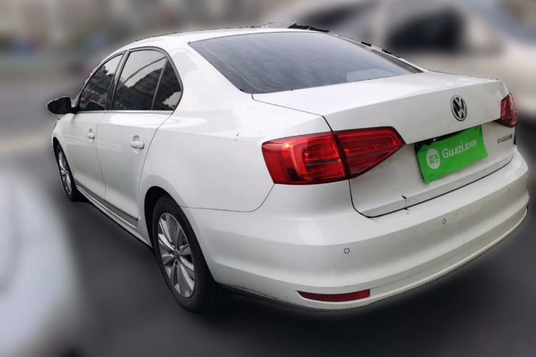 Used Volkswagen Sagitar 2015 1.6L Automatic Comfort Model
