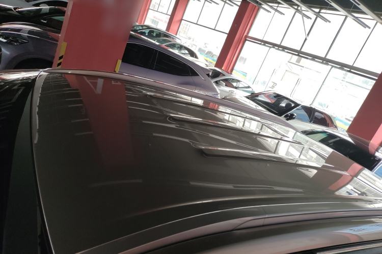 Used AION Y 2023 Younger Roof