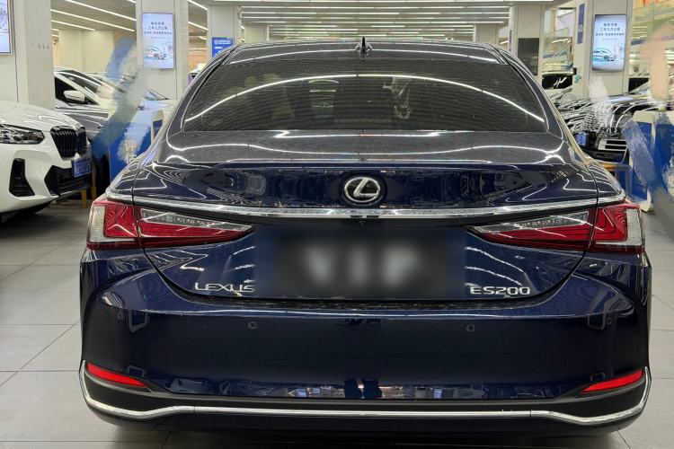 Used Lexus ES 2023 200 Excellence Edition Exterior 2