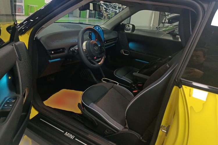 Used MINI Electric MINI COOPER 2024 456km COOPER E Classic Edition