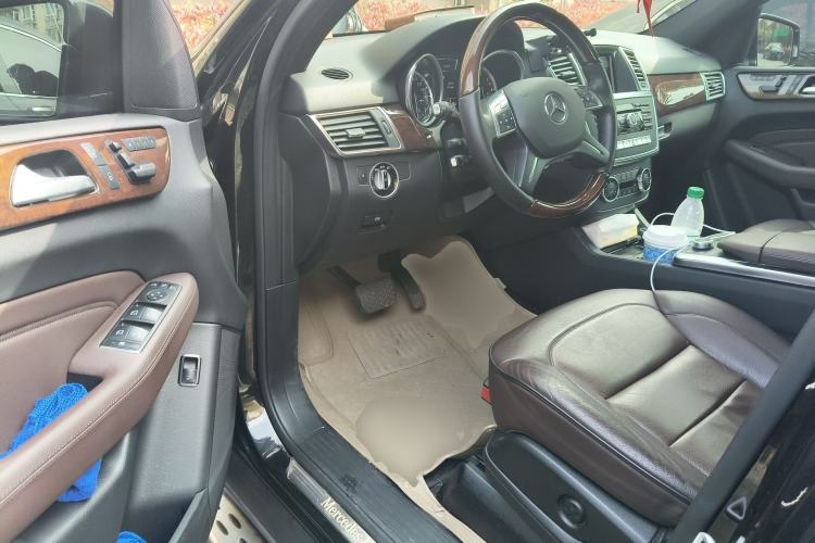 Used Mercedes-Benz M-Class 2012 ML 350 Luxury Edition Driver Seat