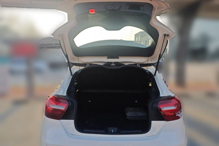 Used Mercedes-Benz A-Class 2016 A 200 Fashion Model
