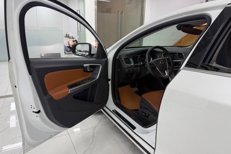 Used Volvo S60 2019 S60L T5 Smart Range Edition