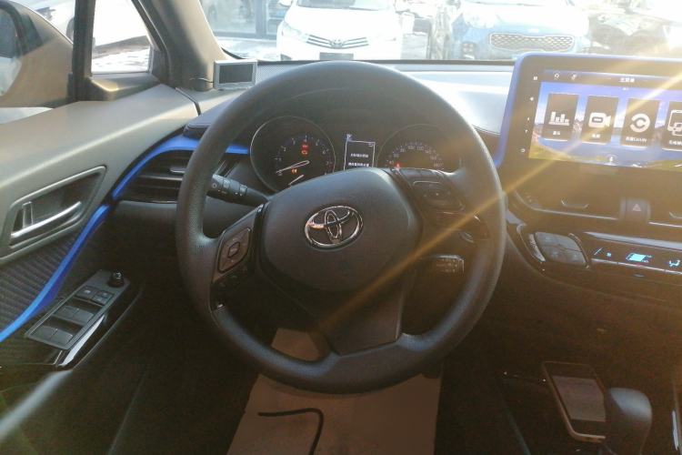 Used Toyota IZOA 2020 2.0L Enjoy Edition