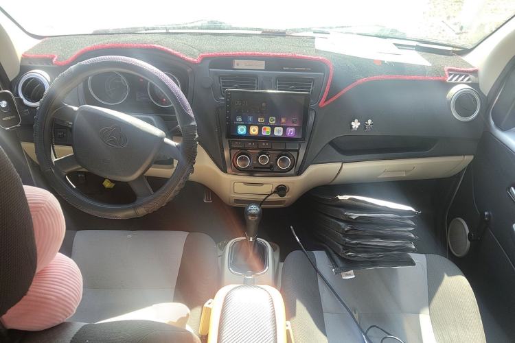 Used CHANGAN KAICHENG Ruixing M80 2018 1.5L Base Model Van Semi-Blind Window Flat Roof Rear-Hinged Doors 4G15S Center Console