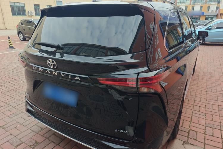 Used Toyota Granvia 2024 2.5L Hybrid Comfort Edition