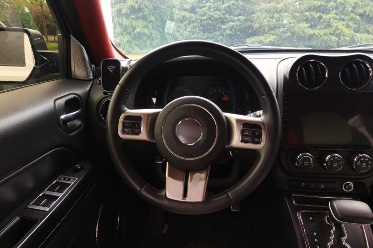 Used Jeep Patriot 2014 2.4L Sport Edition
