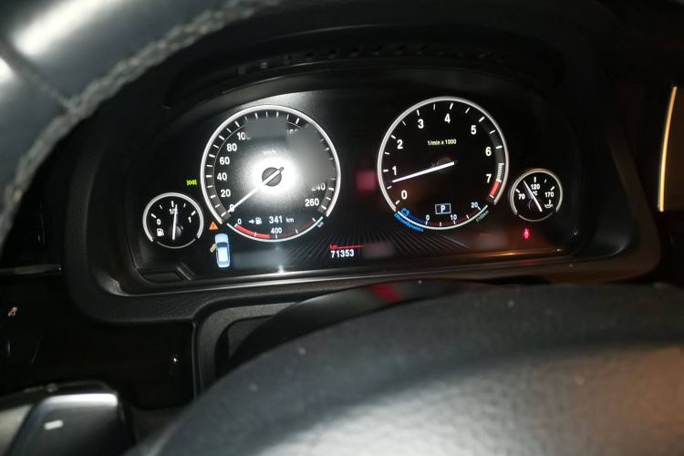 Used BMW 5 Series GT 2014 535i Leading Model
