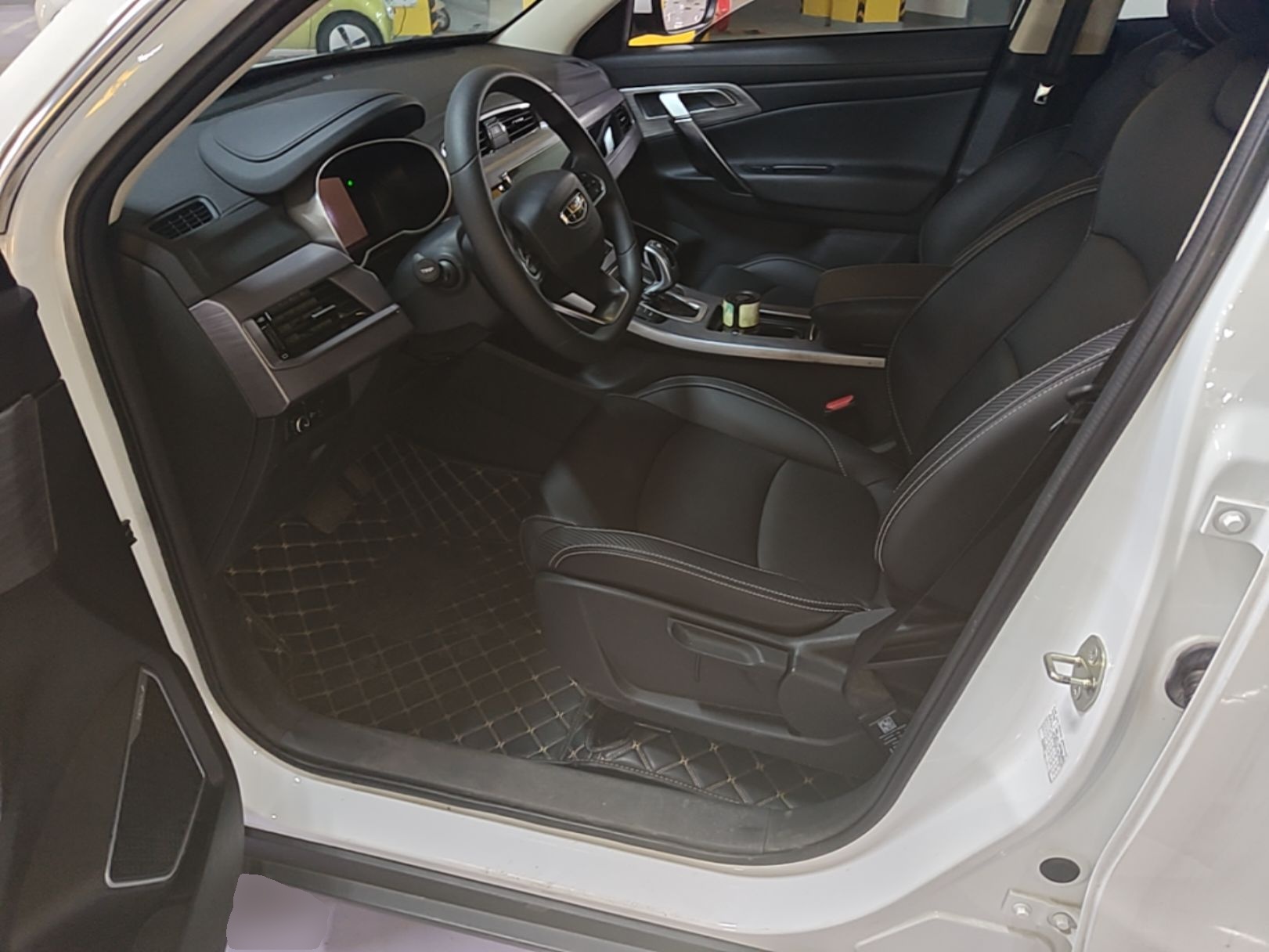 Geely Auto Emgrand X7 Sport 2021 1.8TD DCT Two-Wheel Drive Asian Games Comfort Edition — снимка 17