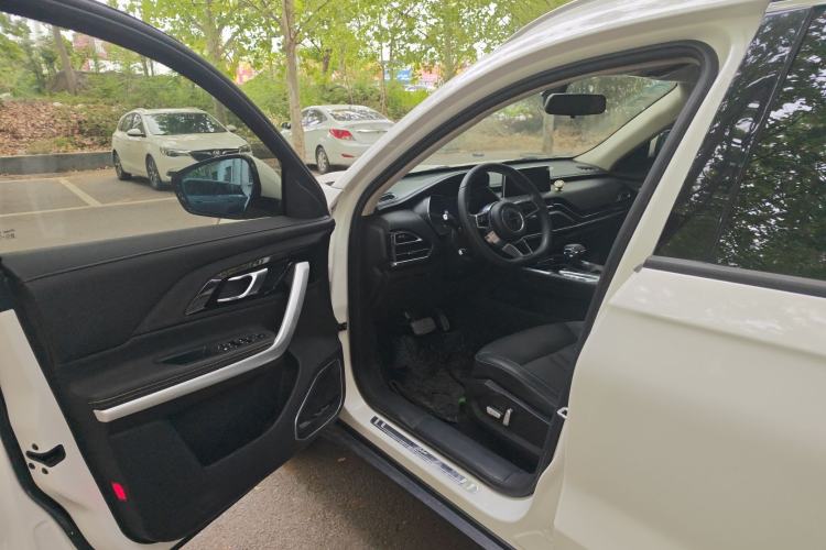 Used Zotye T500 2018 1.5T Automatic Smart Connected Prestige Model Driver Seat