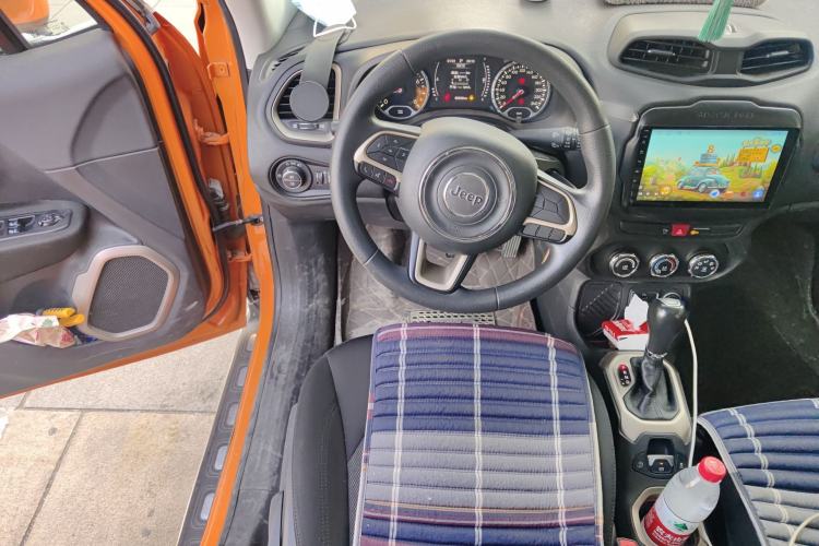 Used Jeep Renegade 2017 180T Automatic High-Energy Version Steering Wheel