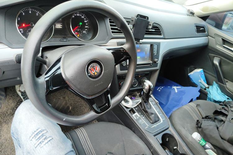 Used Volkswagen Lamando 2015 230TSI DSG Fashion Edition Center Console